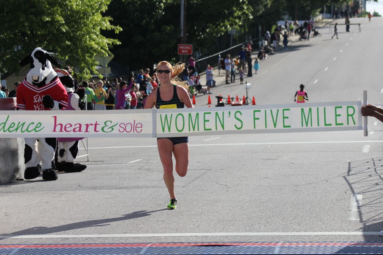 Caitlin Finishing the H&S Race 2014